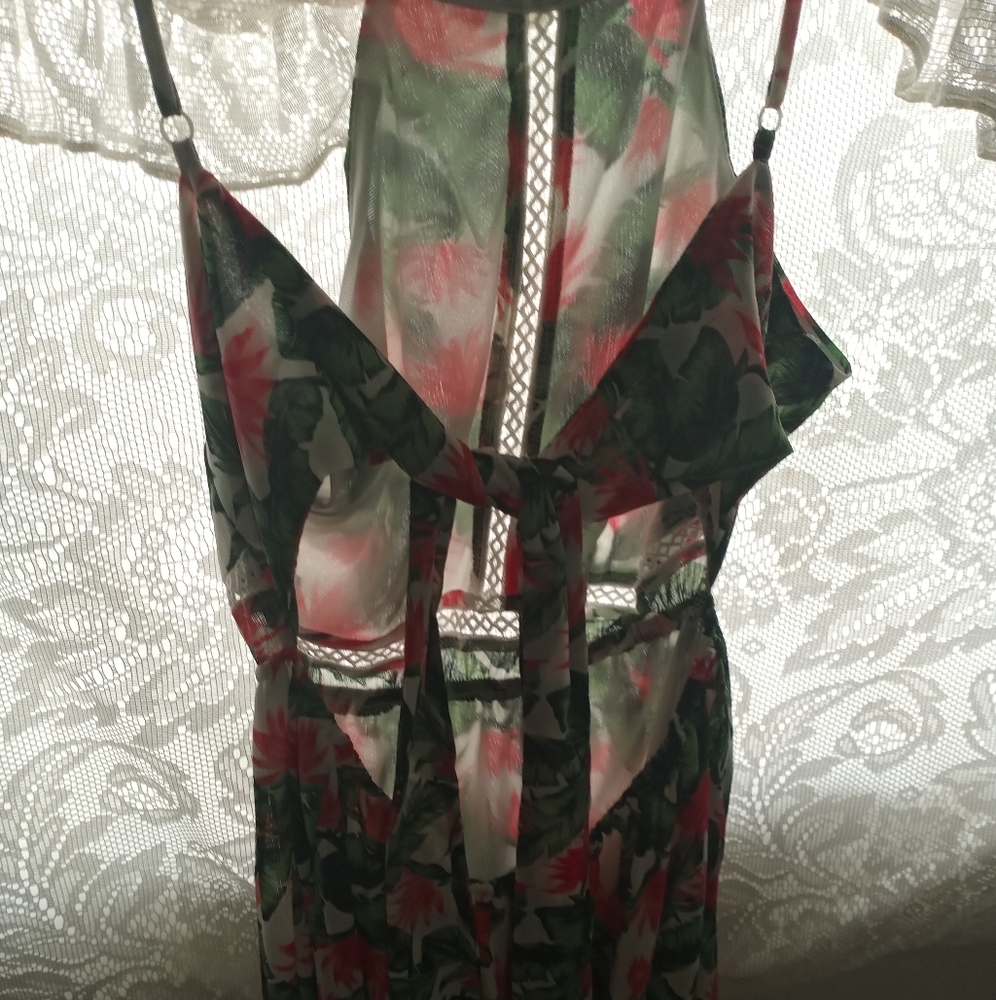 Dress - Picture 3 of 4